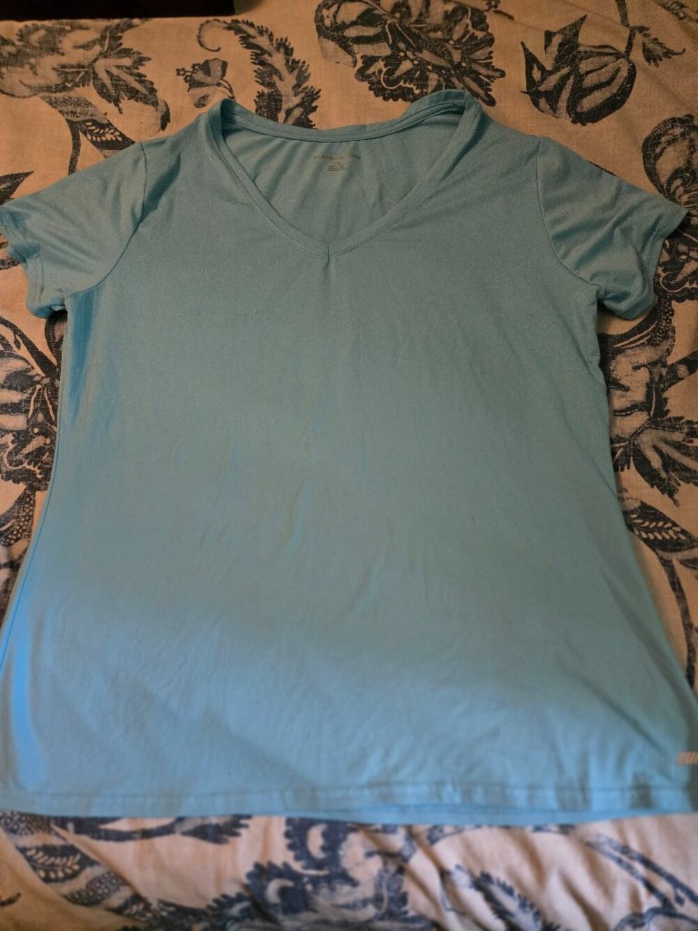 Amazon Essentials Light Blue Tee (Large)